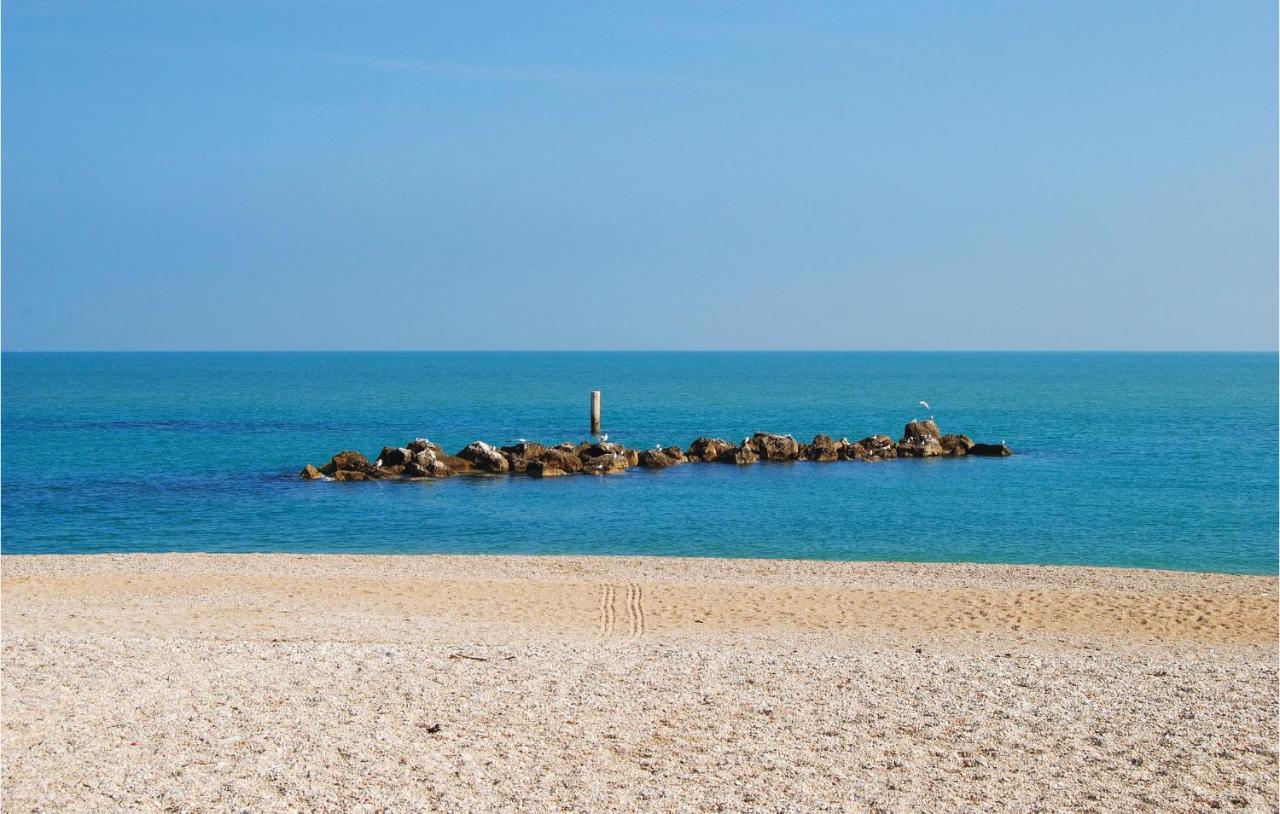 Beautiful Home In Porto Recanati With Wifi Luaran gambar